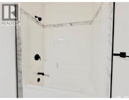 4pc Bathroom - 843 Nightingale Road, Saskatoon, SK S7L7R4 Photo 11