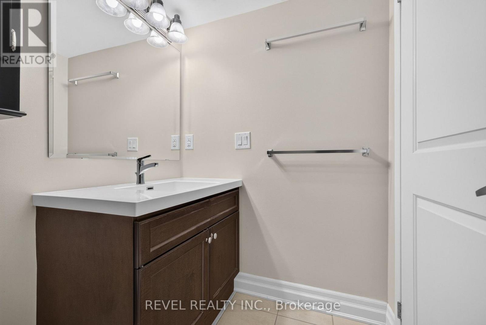 209- 1045 Nadalin Heights, Milton, ON photo 24