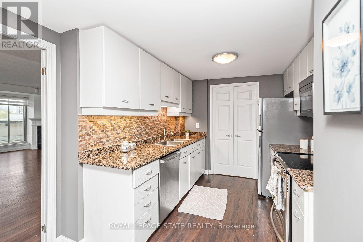 #403 430 PEARL STREET - 19