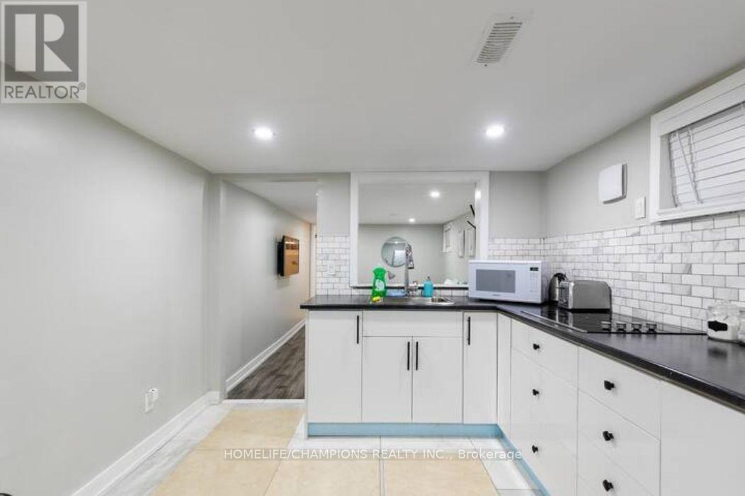 BSMT - 112 SPRINGHURST AVENUE, Toronto (South Parkdale) — photo 4