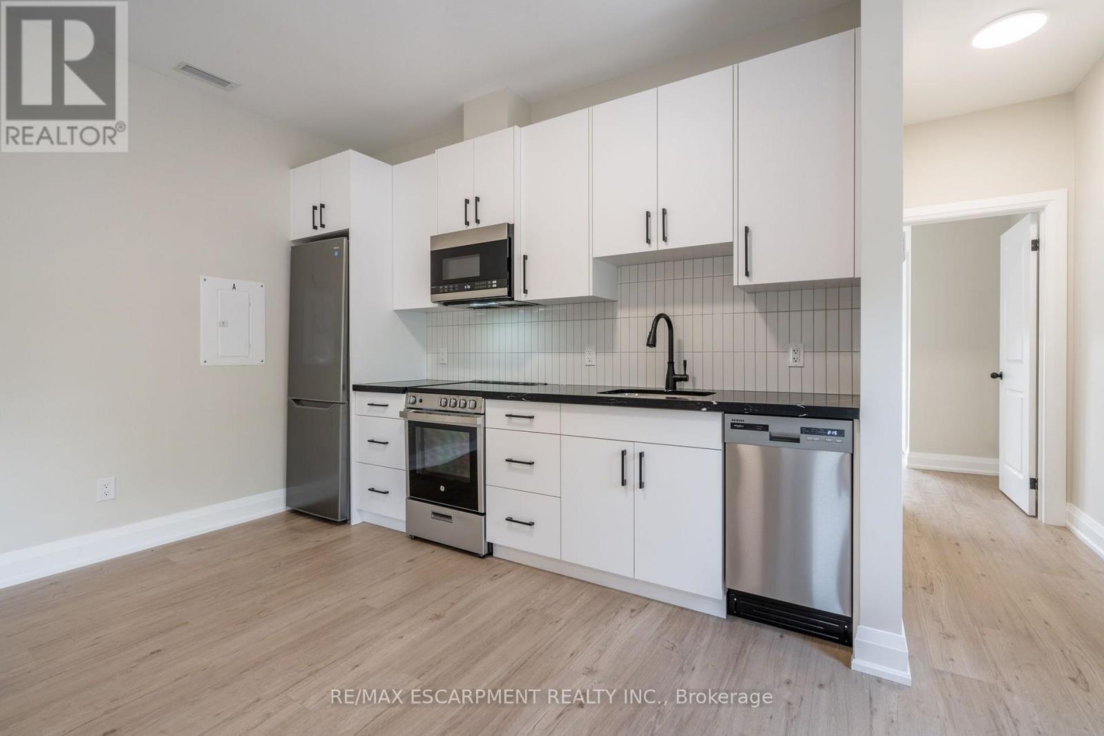 A - 9 MUNN STREET, Hamilton (Raleigh) — photo 12