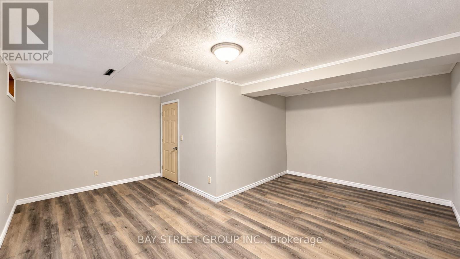 43- 302 Vine Street, St. Catharines, ON photo 17