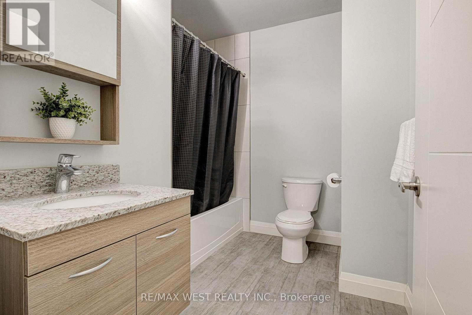 215- 318 Spruce Street, Waterloo, ON photo 13