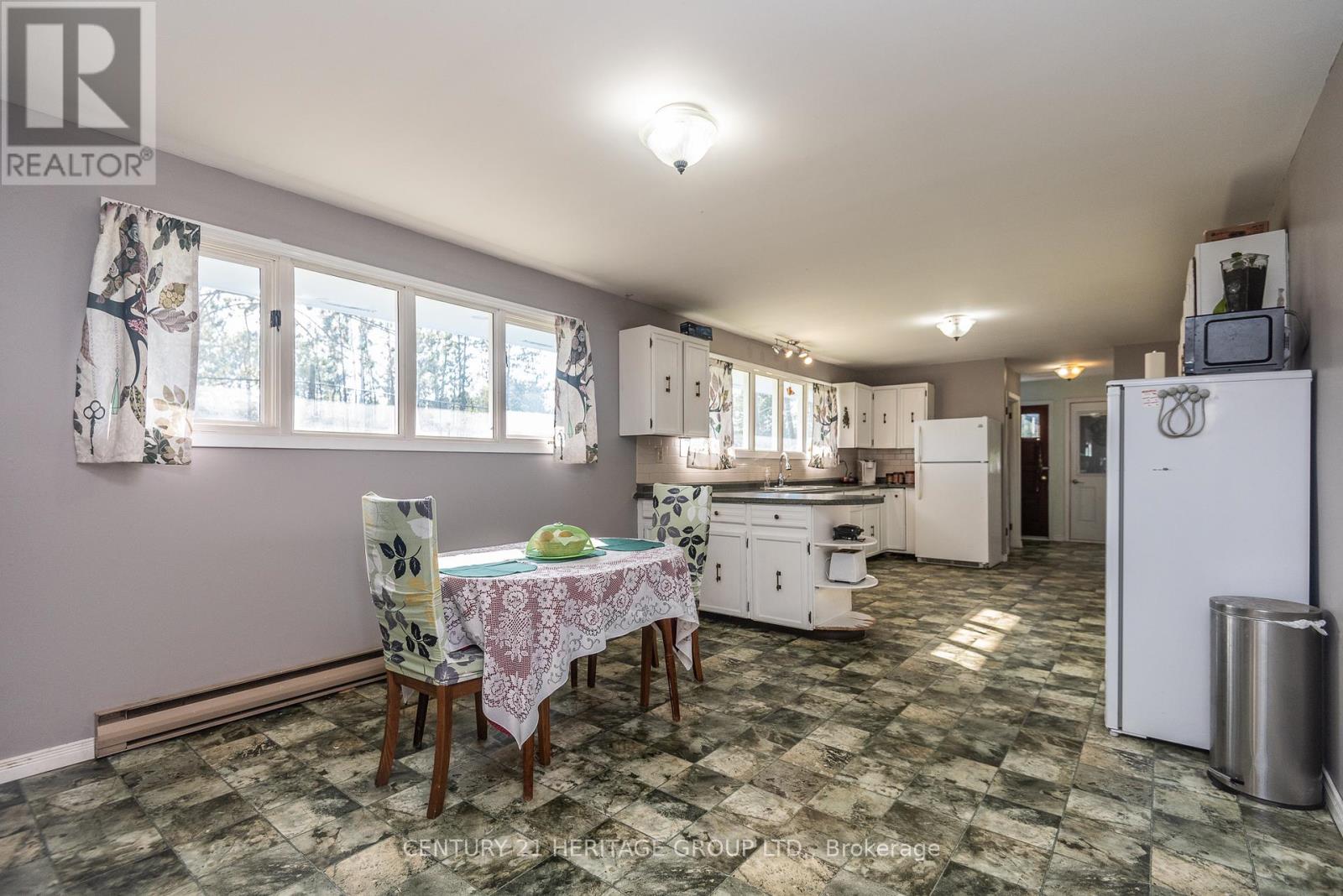 33712 HIGHWAY 17 W - 19