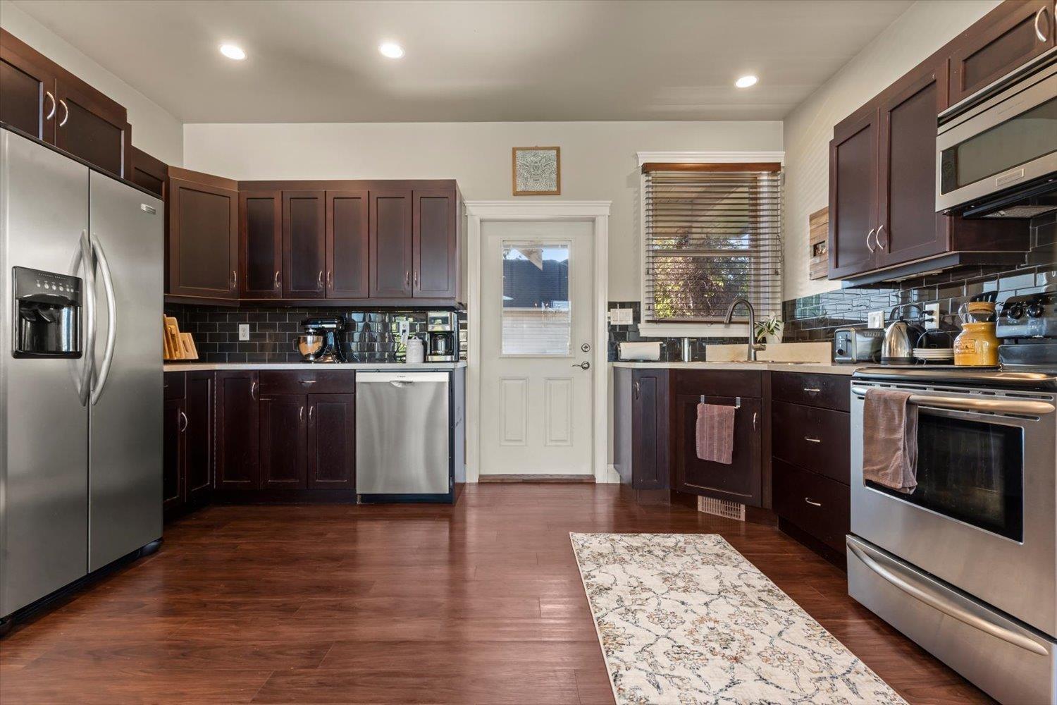 Photo of 6898 CHEAM AVENUE, Agassiz 8