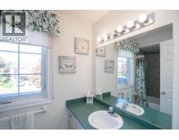 7 Falconridge Drive, Hamilton, ON L9B2P2 Photo 26