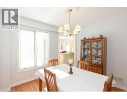 Eat in kitchen - 7 Falconridge Drive, Hamilton, ON L9B2P2 Photo 8