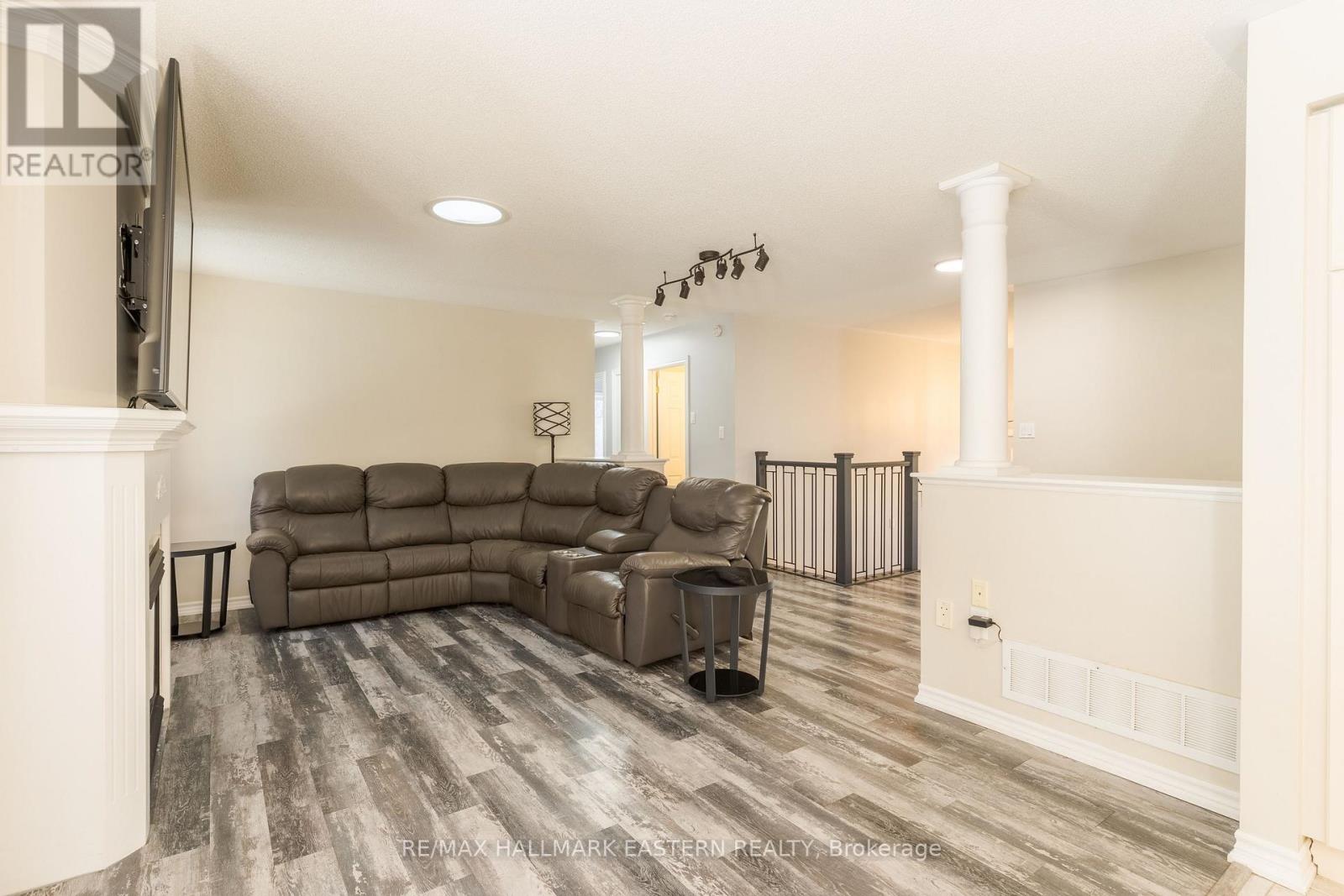 10 SPRINGBANK ROAD, Kawartha Lakes (Omemee) — photo 11