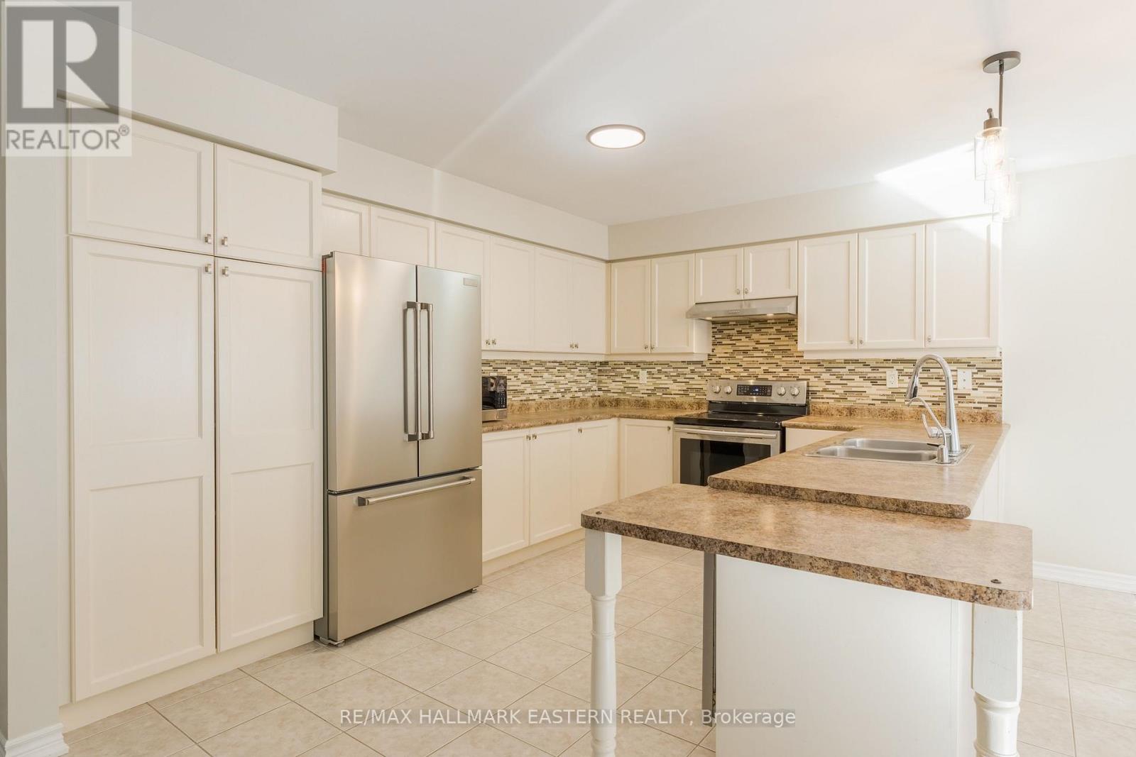 10 SPRINGBANK ROAD, Kawartha Lakes (Omemee) — photo 5