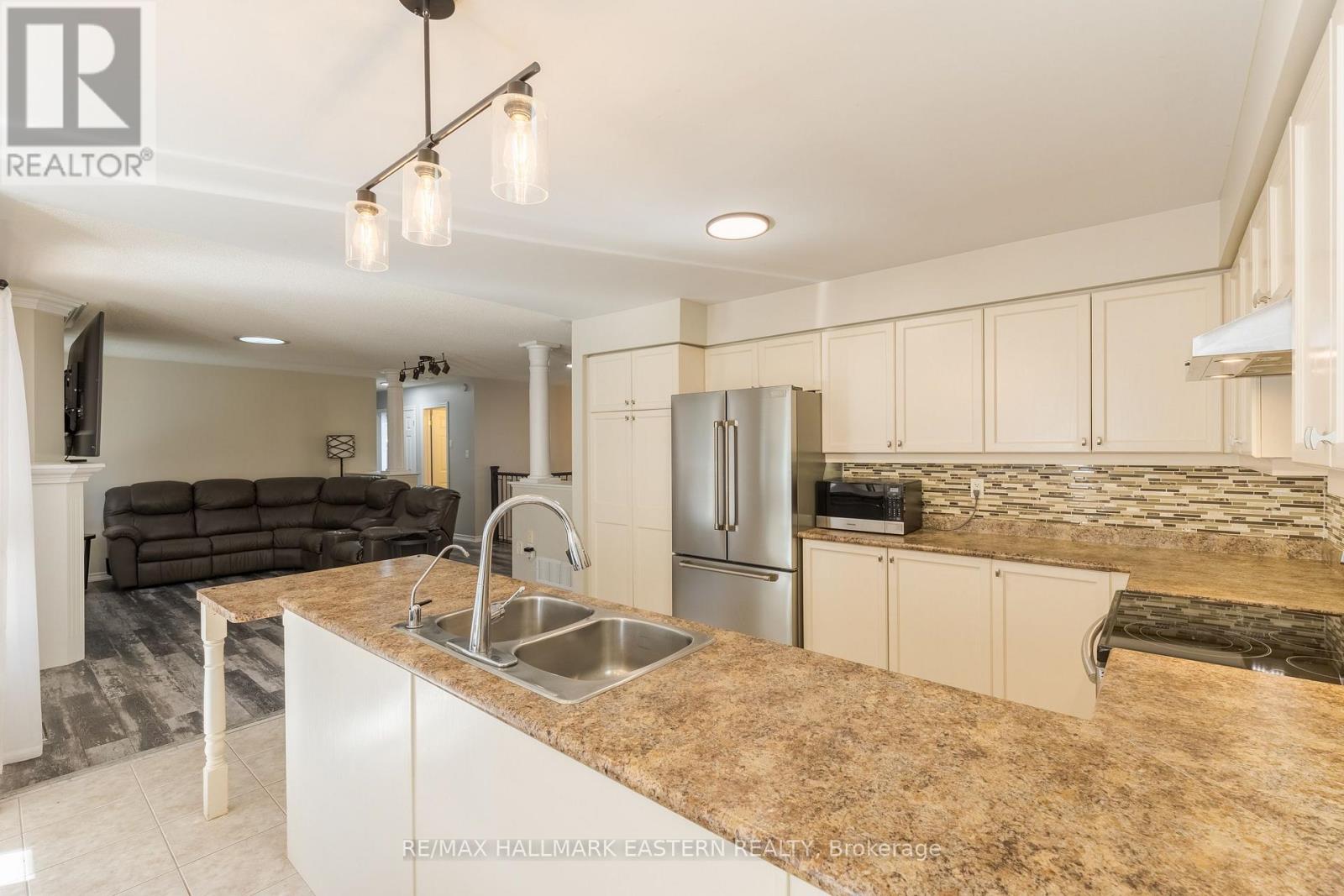 10 SPRINGBANK ROAD, Kawartha Lakes (Omemee) — photo 8