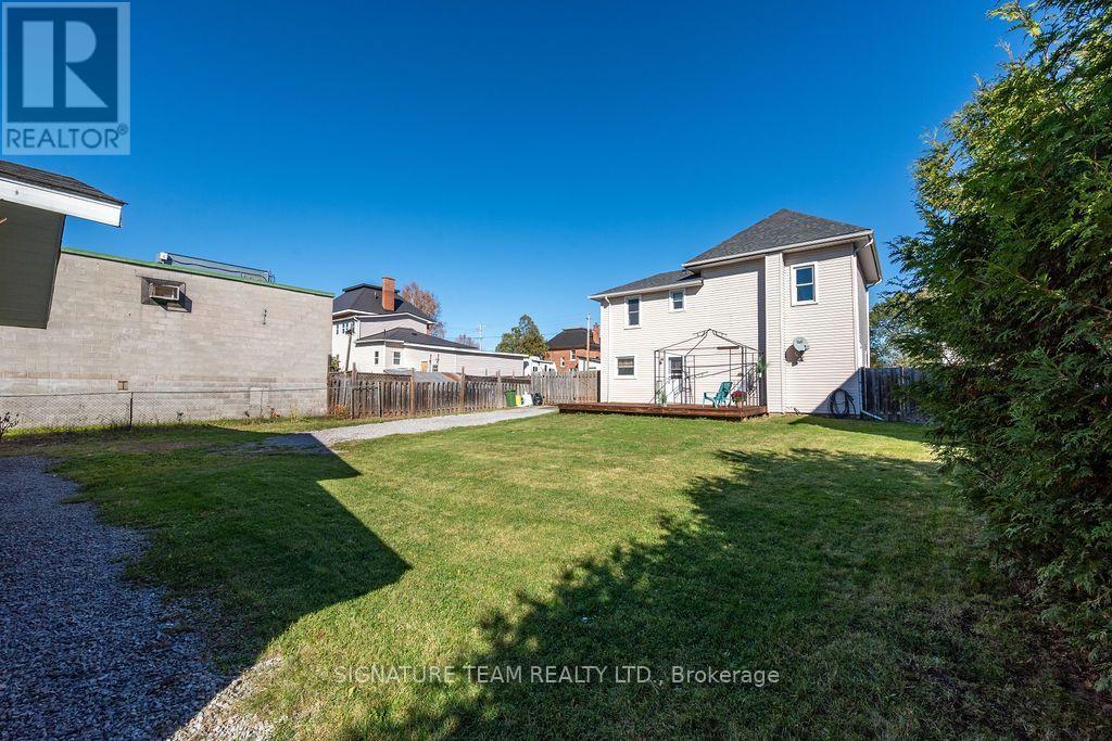 594 HAMILTON STREET W, Laurentian Valley — photo 8