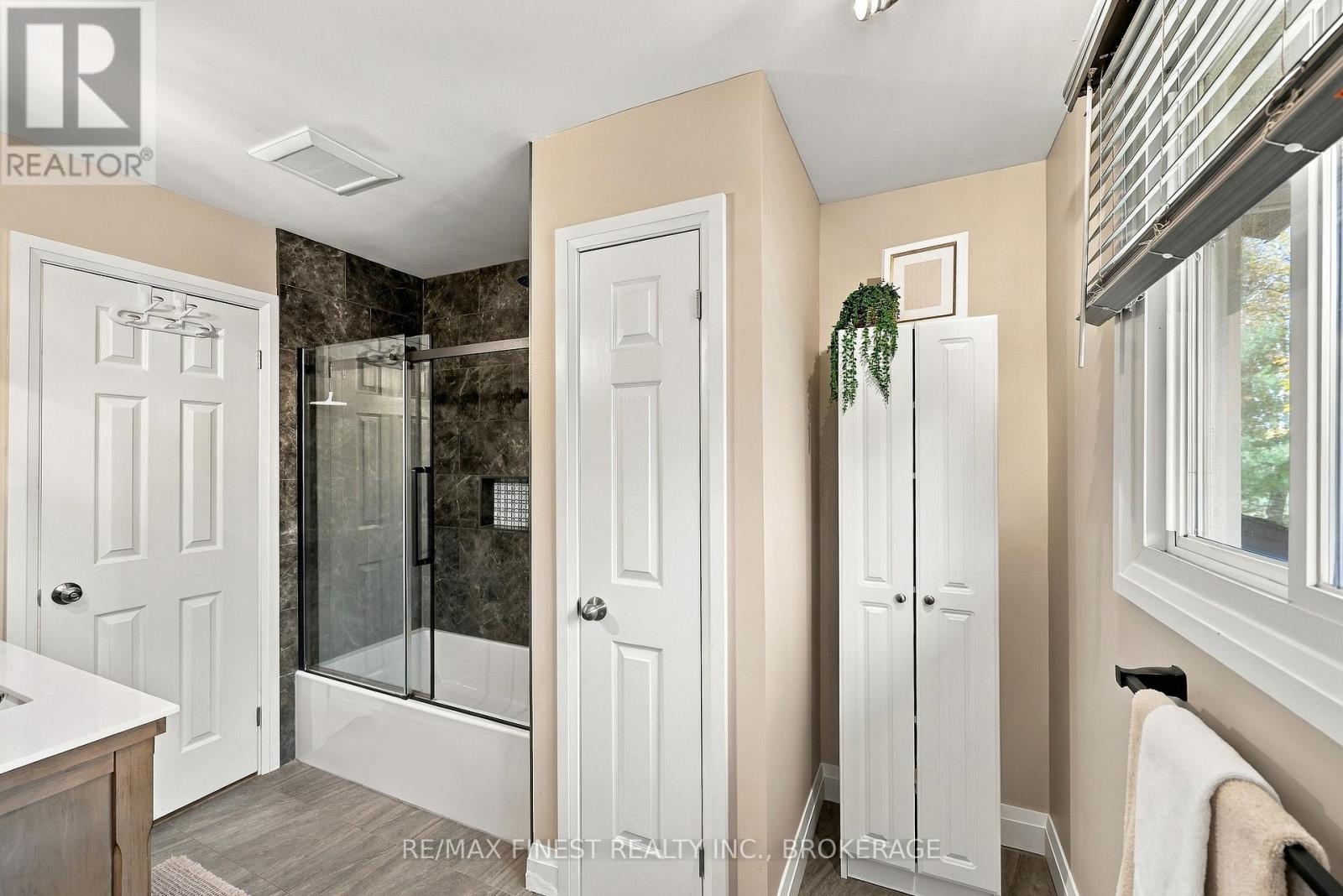 3790 COPPER KETTLE DRIVE - 32