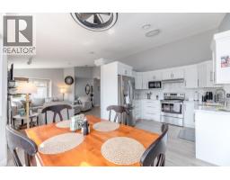 3689 Morningside Drive, West Kelowna, BC V4T2T8 Photo 14