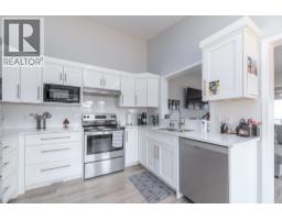3689 Morningside Drive, West Kelowna, BC V4T2T8 Photo 11