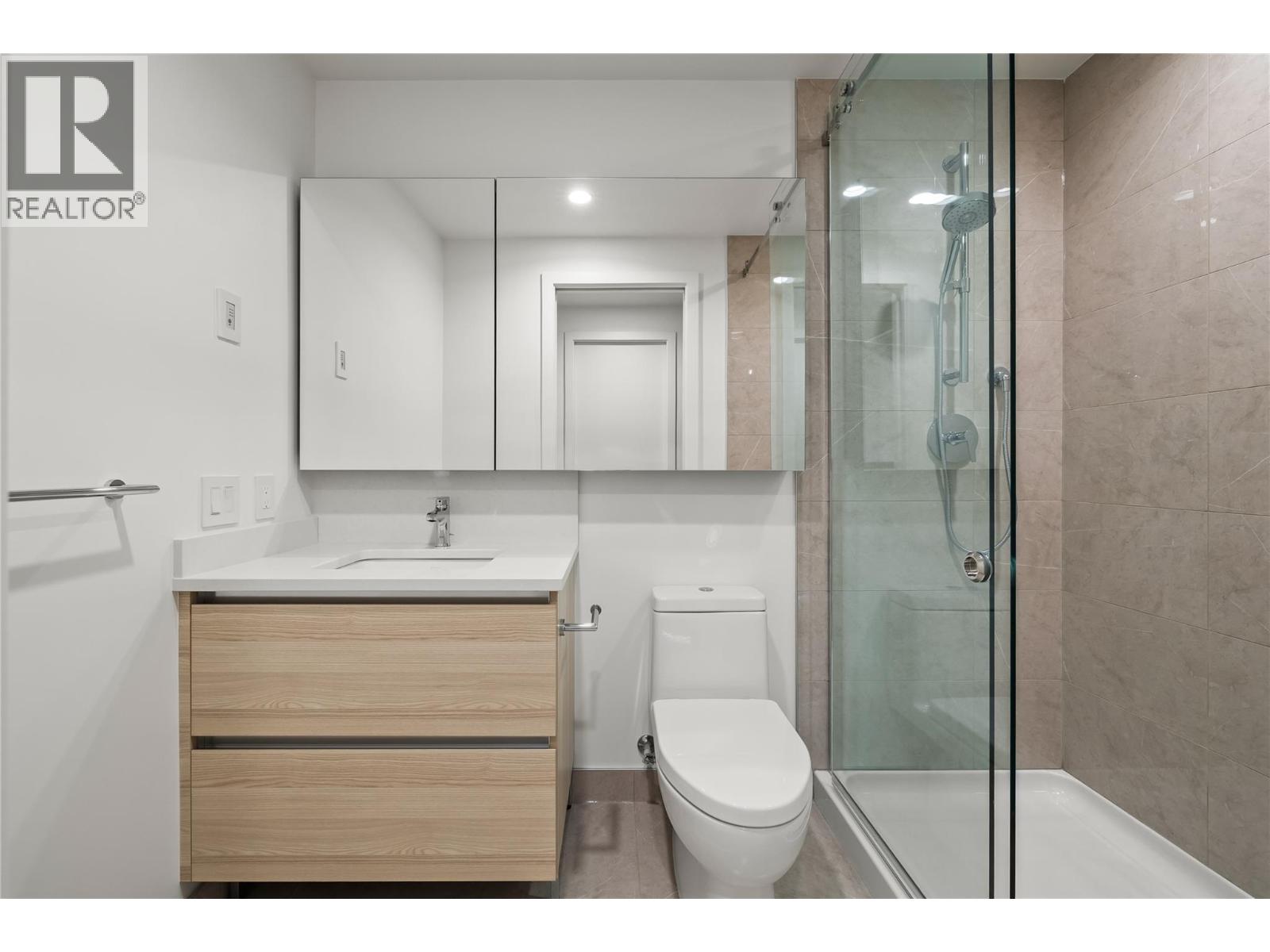 238 Leon Avenue Unit# 1704, Kelowna - Image 1