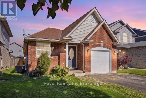 573 SALES DRIVE, Woodstock (Woodstock - South)