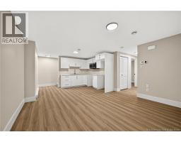 120 Edington, photo 16