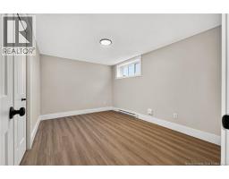 120 Edington, photo 17