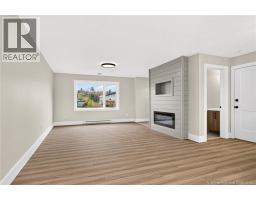 120 Edington, photo 4