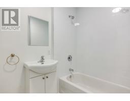 B 130 Gray Street, Windsor, NS B0N2T0 Photo 13