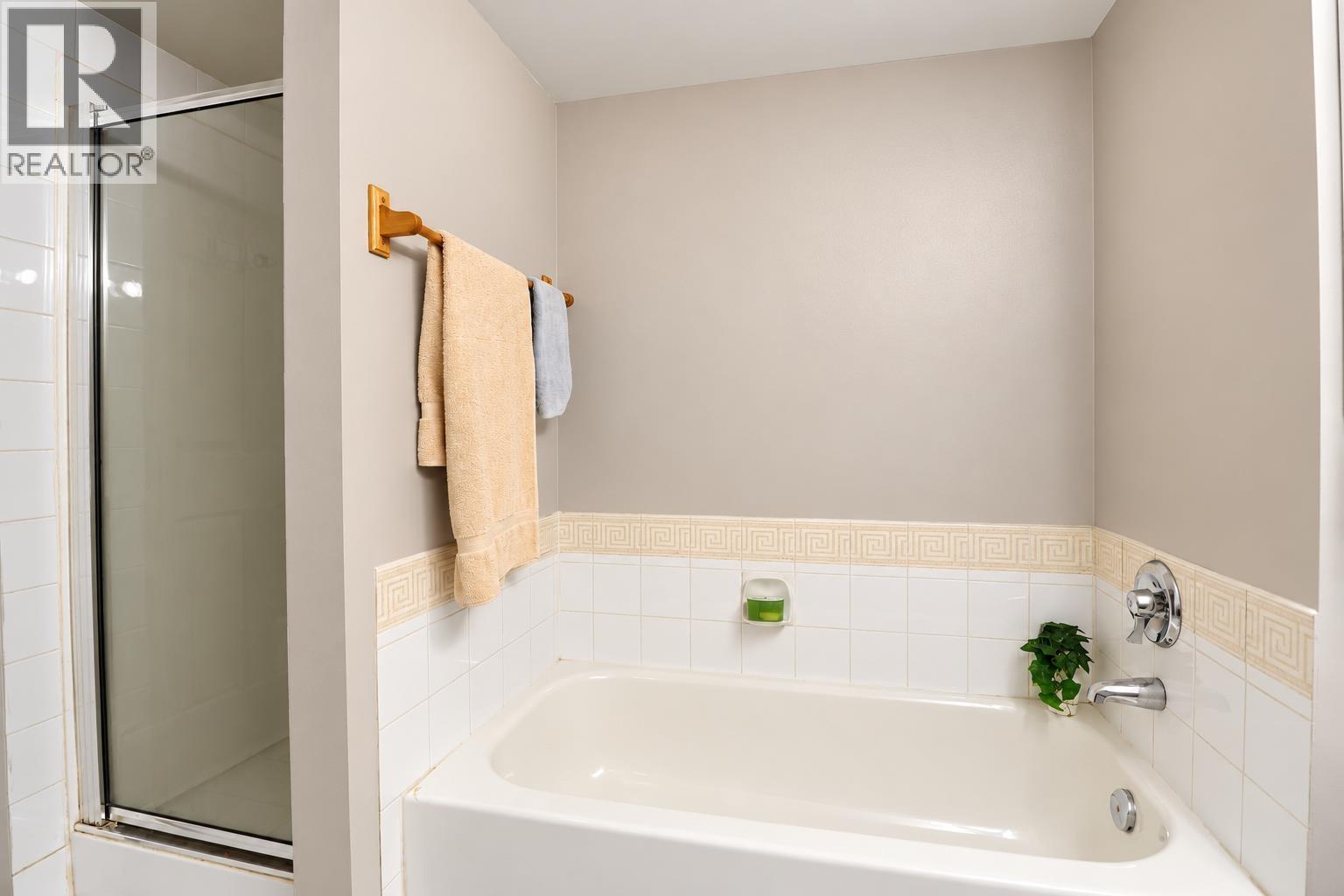 206 1199 WESTWOOD STREET, Coquitlam - Image 1