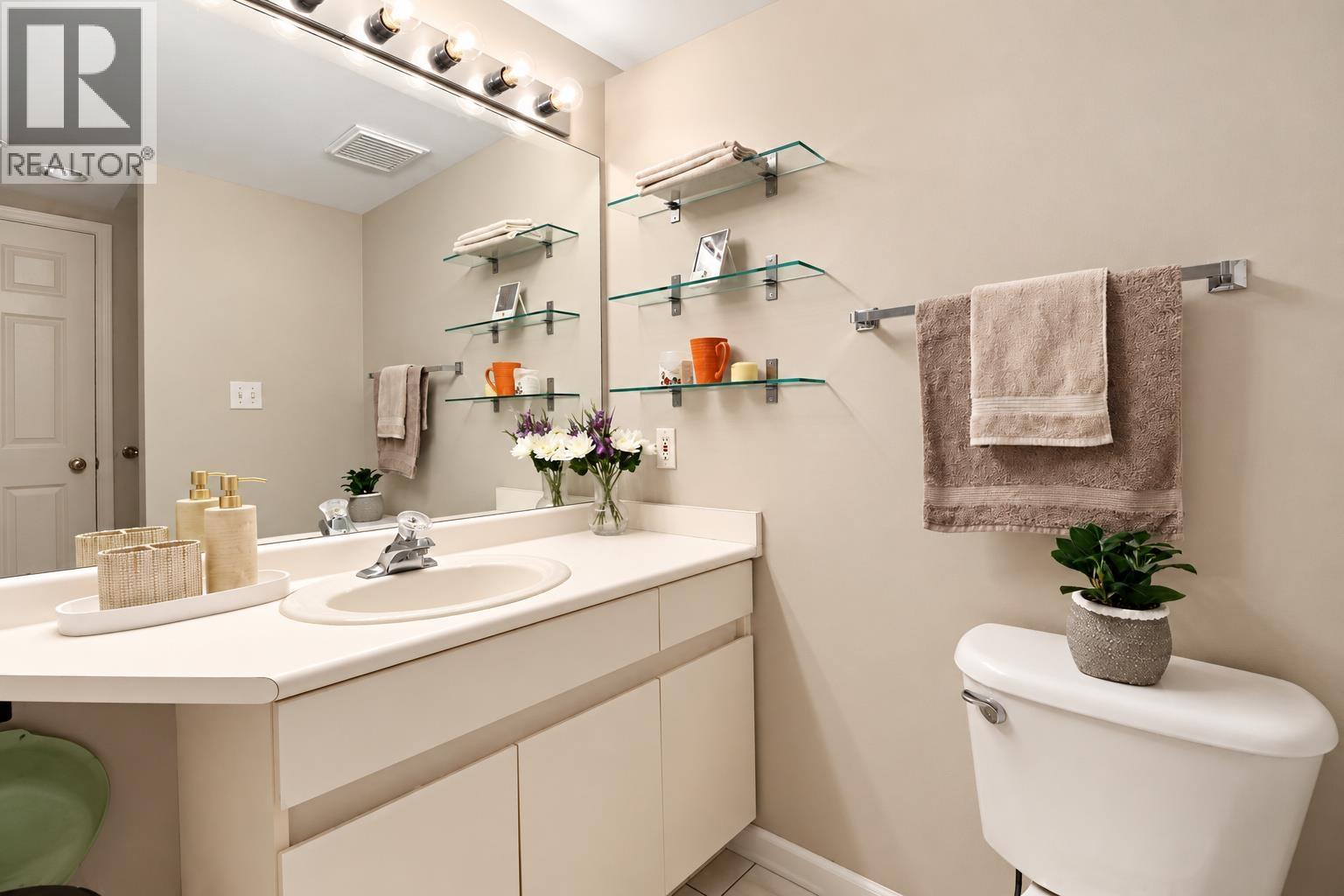 206 1199 WESTWOOD STREET, Coquitlam - Image 1