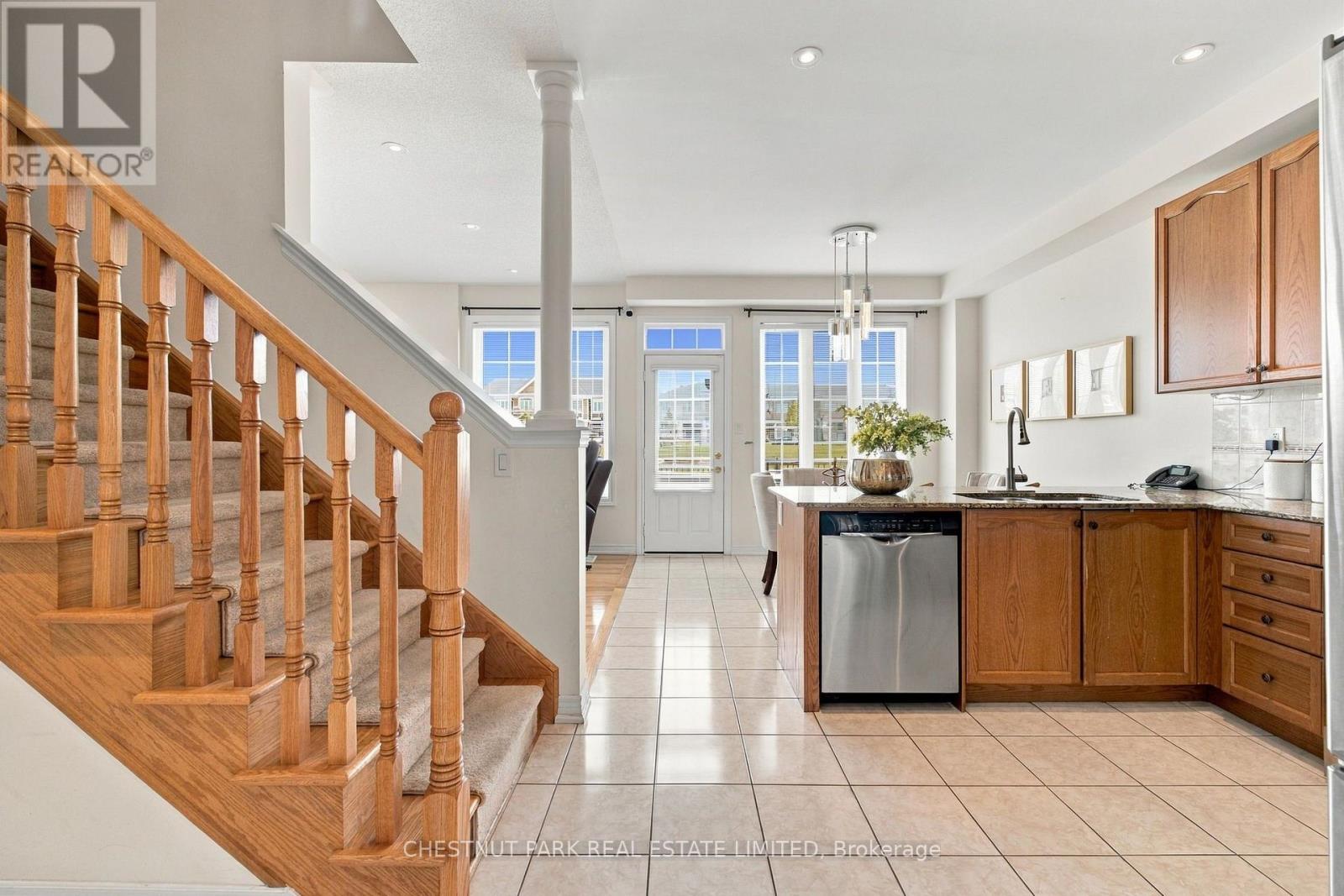 57 JAMES JOYCE DRIVE, Markham (Victoria Manor-Jennings Gate) — photo 8