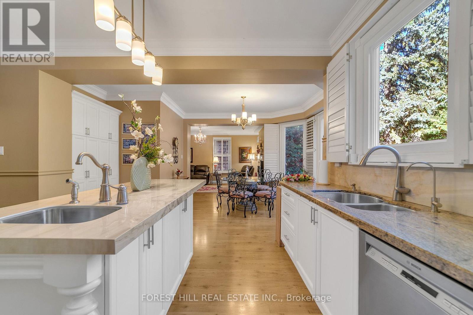 15 THEOBALDS CIRCLE, Richmond Hill (Mill Pond) — photo 12