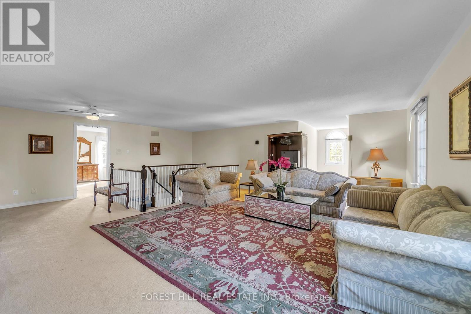 15 Theobalds Circle, Richmond Hill, ON photo 24