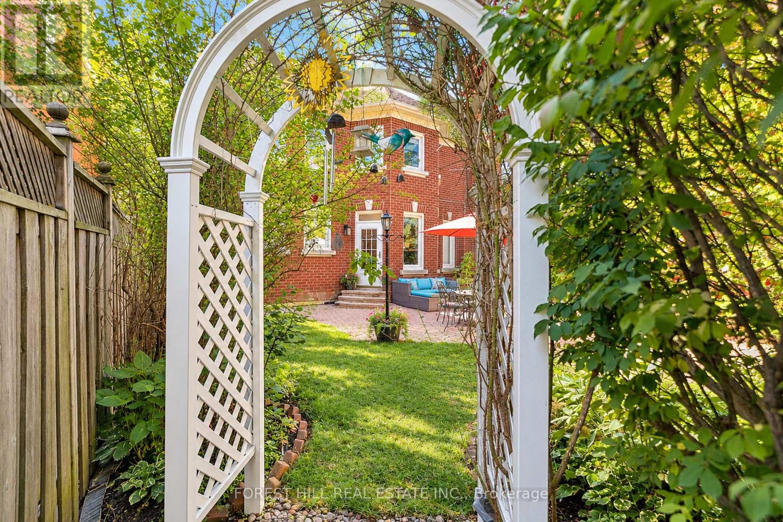 15 Theobalds Circle, Richmond Hill, ON photo 29