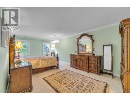 15 Theobalds Circle, Richmond Hill, ON L4C9C7 Photo 16