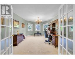 15 Theobalds Circle, Richmond Hill, ON L4C9C7 Photo 20