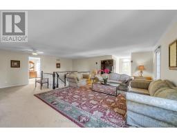 15 Theobalds Circle, Richmond Hill, ON L4C9C7 Photo 24