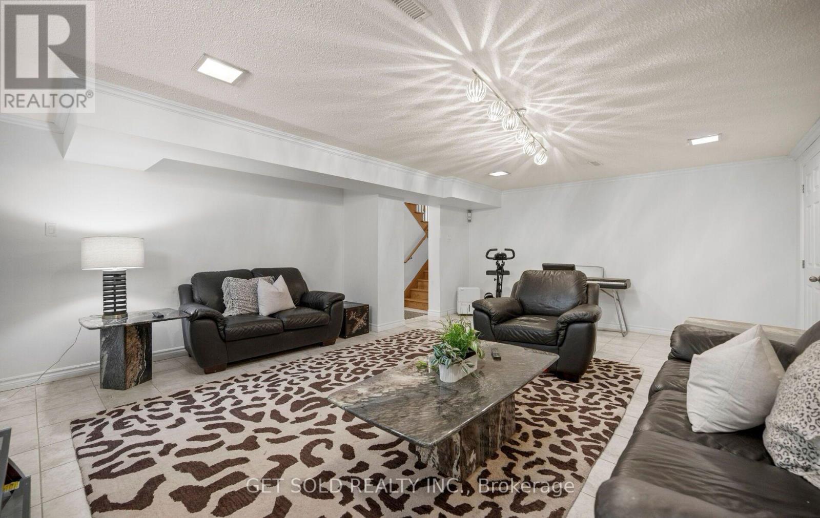 6 Marcel Road, Toronto, ON photo 33