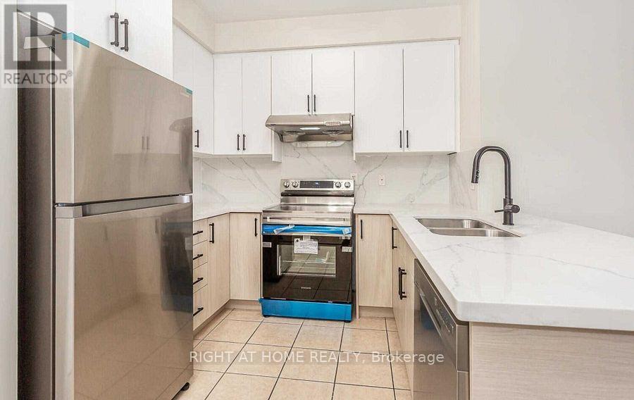 235- 3888 Duke Of York Boulevard, Mississauga, ON photo 15