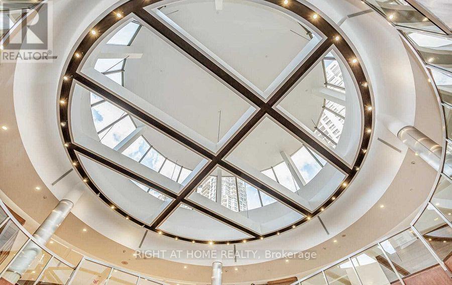 235 - 3888 DUKE OF YORK BOULEVARD, Mississauga (City Centre) — photo 4
