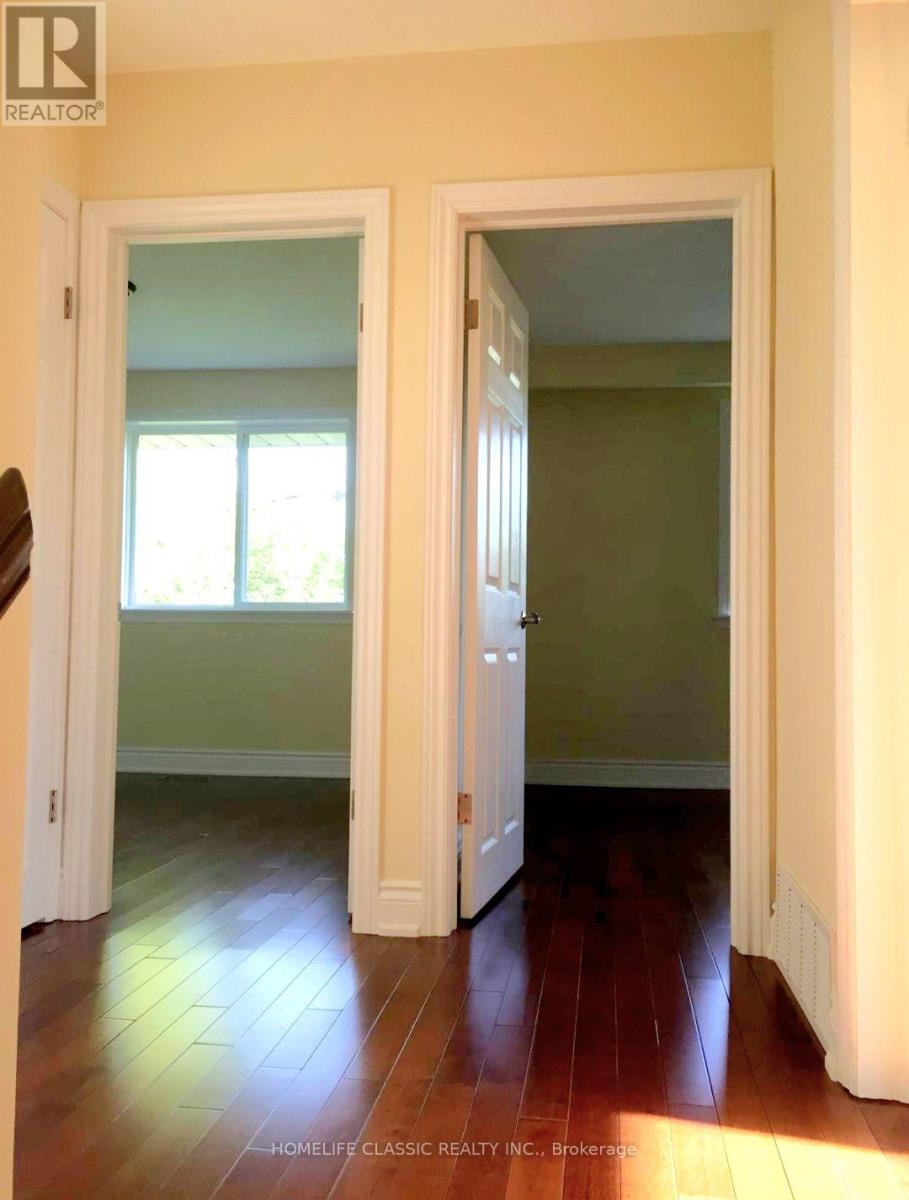 16 TERRYELLEN CRESCENT, Toronto (Markland Wood) — photo 4