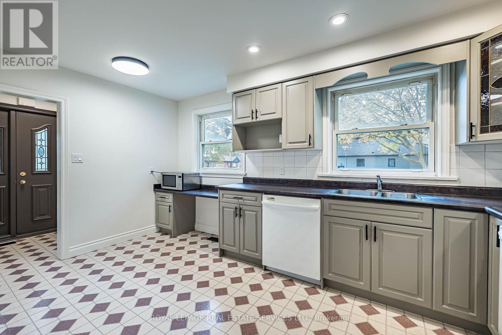 454 Rimilton Avenue, Toronto, ON photo 21