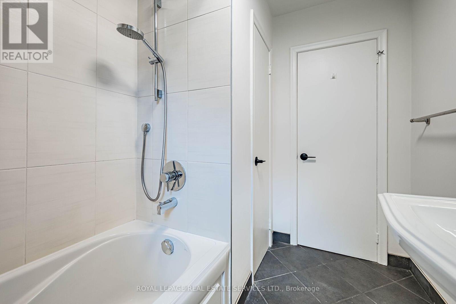 454 Rimilton Avenue, Toronto, ON photo 30