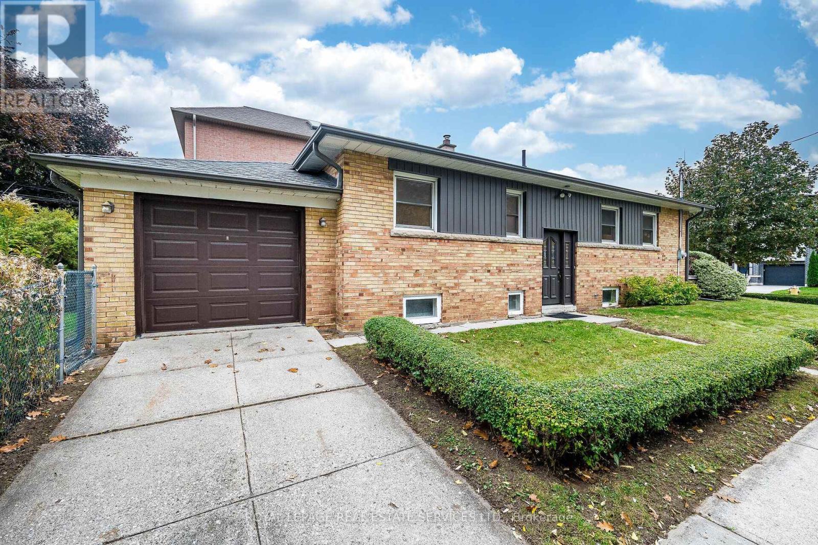 454 Rimilton Avenue, Toronto, ON photo 37