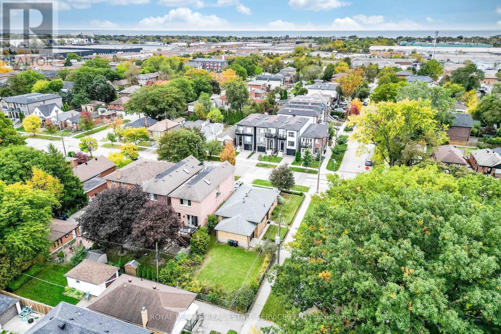 454 Rimilton Avenue, Toronto, ON photo 42