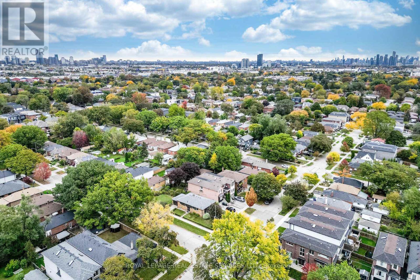 454 Rimilton Avenue, Toronto, ON photo 43