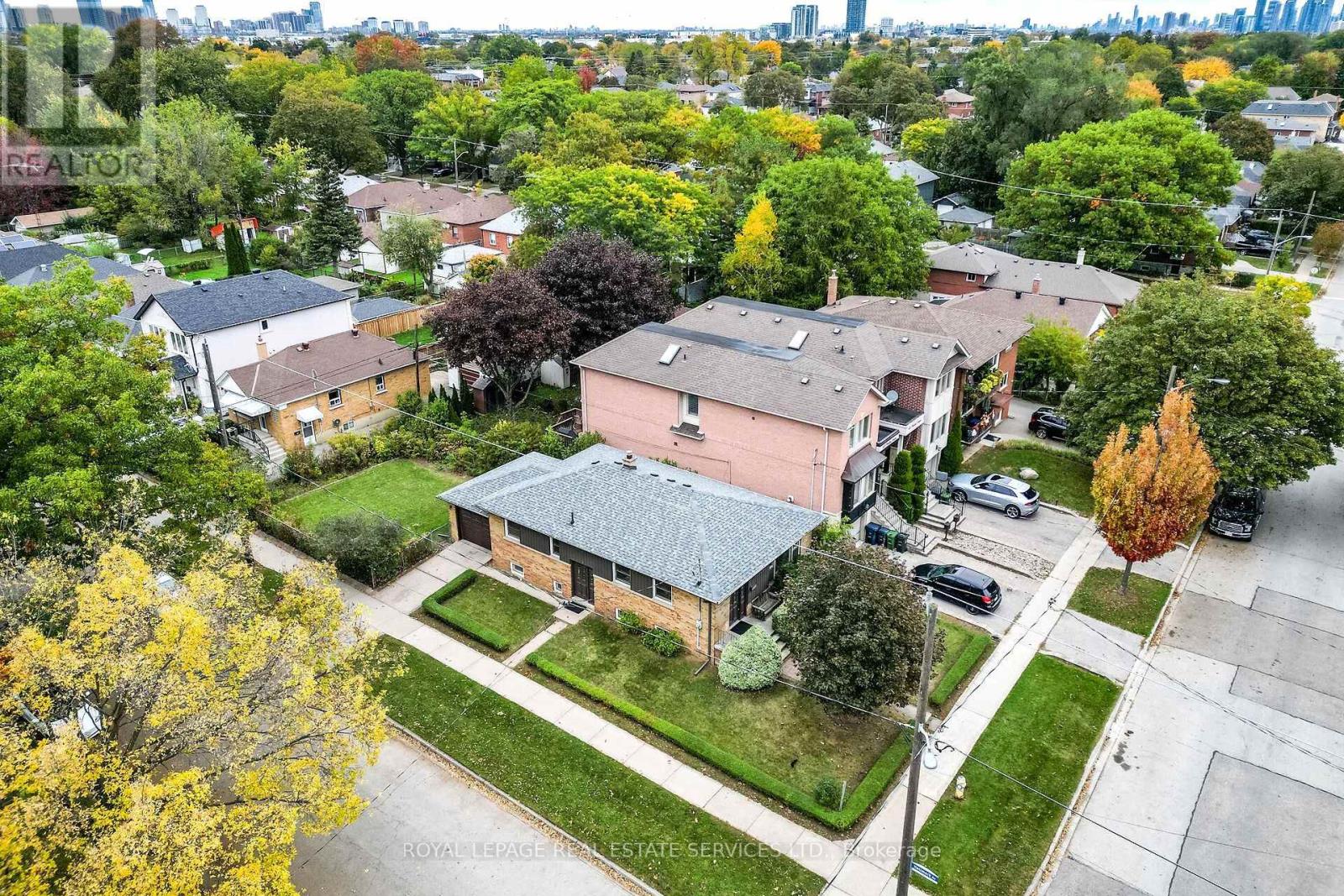 454 RIMILTON AVENUE, Toronto (Alderwood) — photo 5