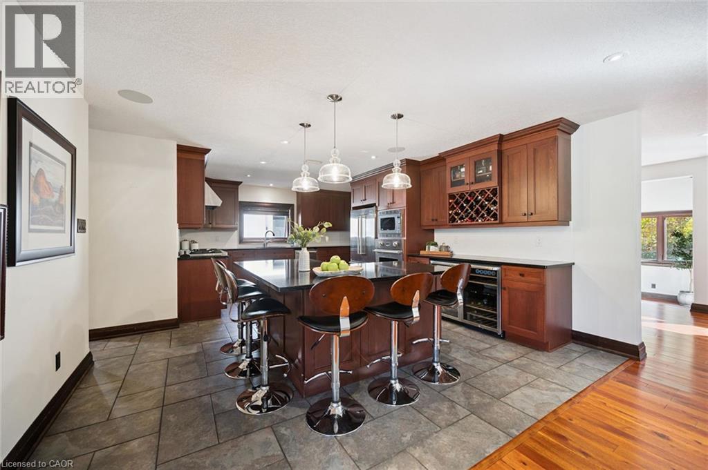 11 MAPLE HILL Drive, Kitchener — photo 5
