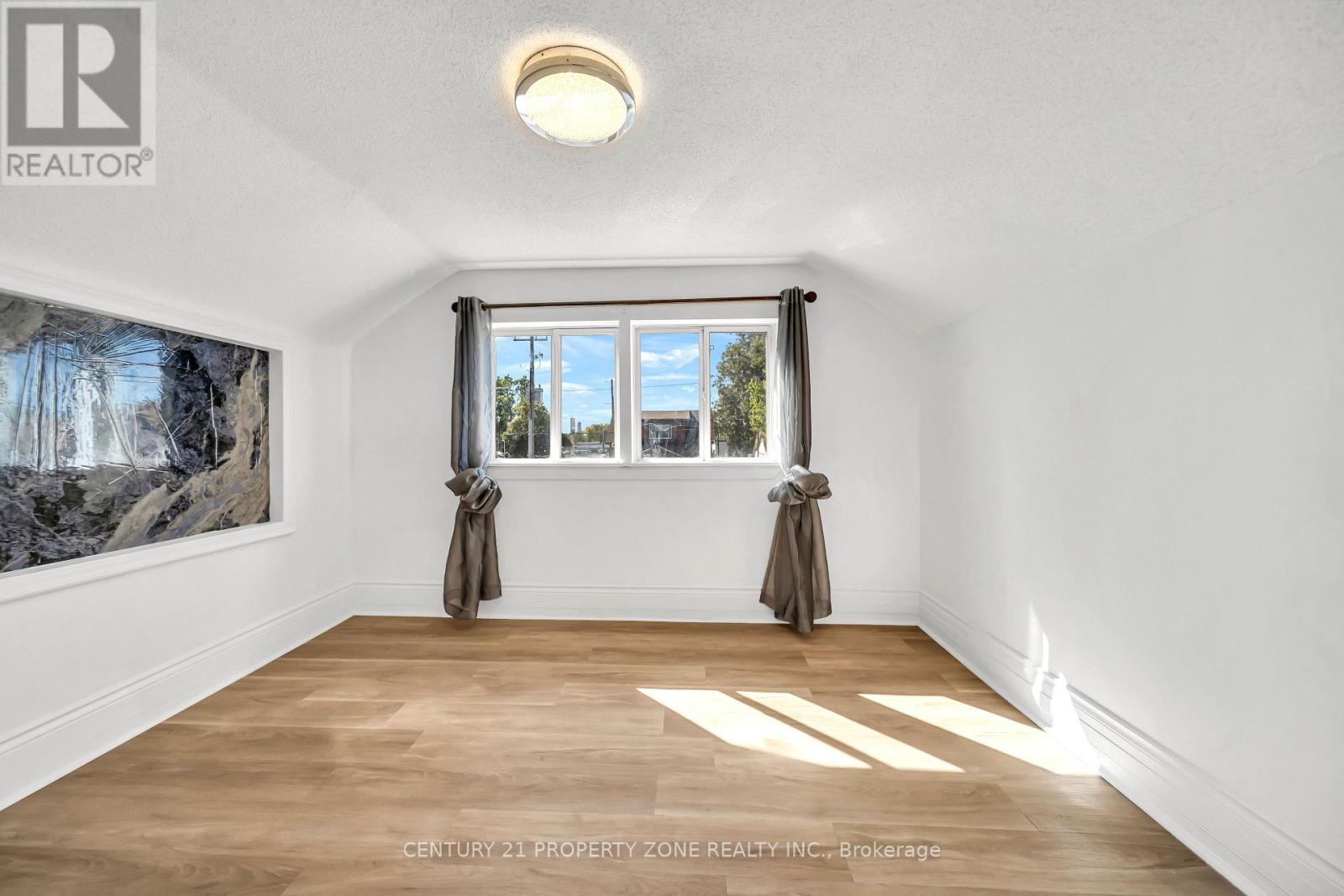 5977 Saint Marys Street, Niagara Falls, ON photo 27