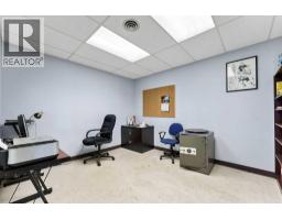 850 17 Street Sw, Medicine Hat, AB T1A4X8 Photo 13