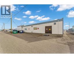 850 17 Street Sw, Medicine Hat, AB T1A4X8 Photo 27