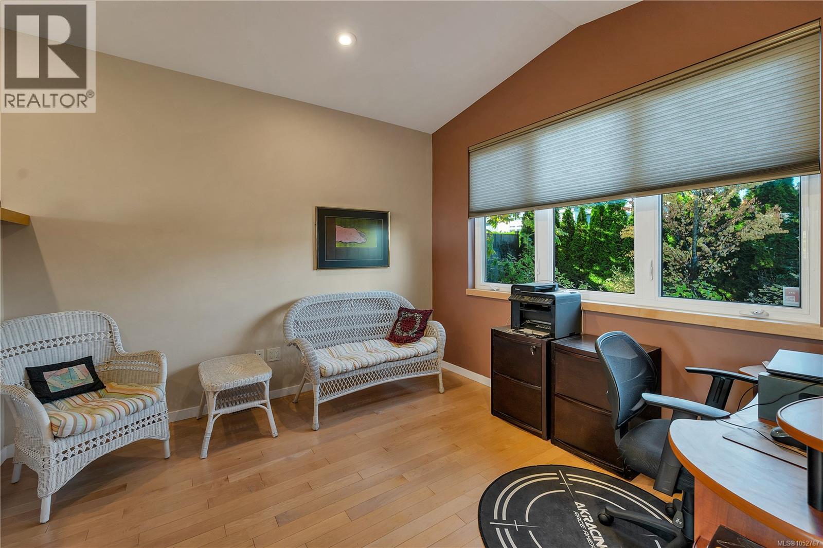 983 Alder St S - 12