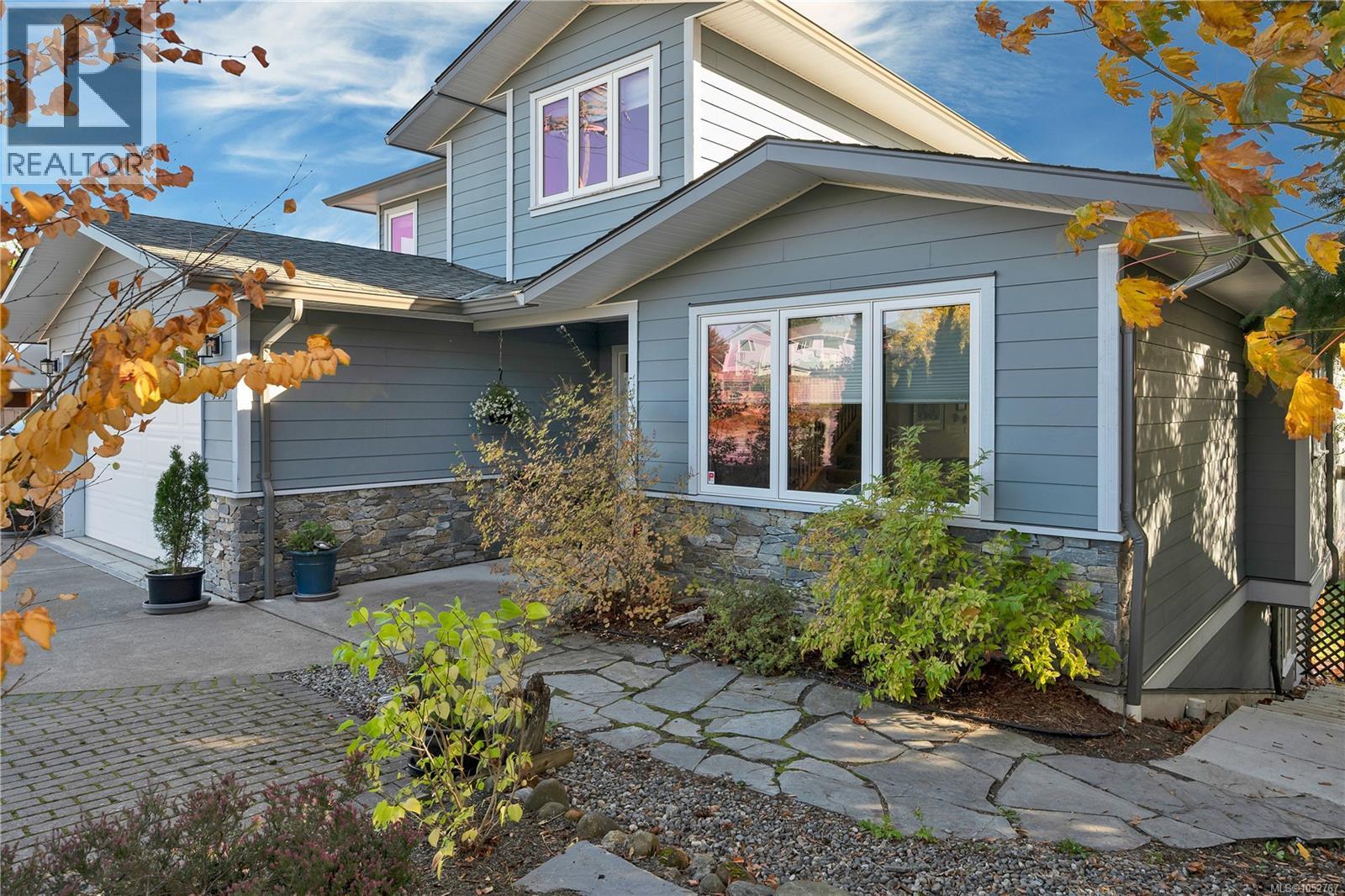 983 Alder St S - 2