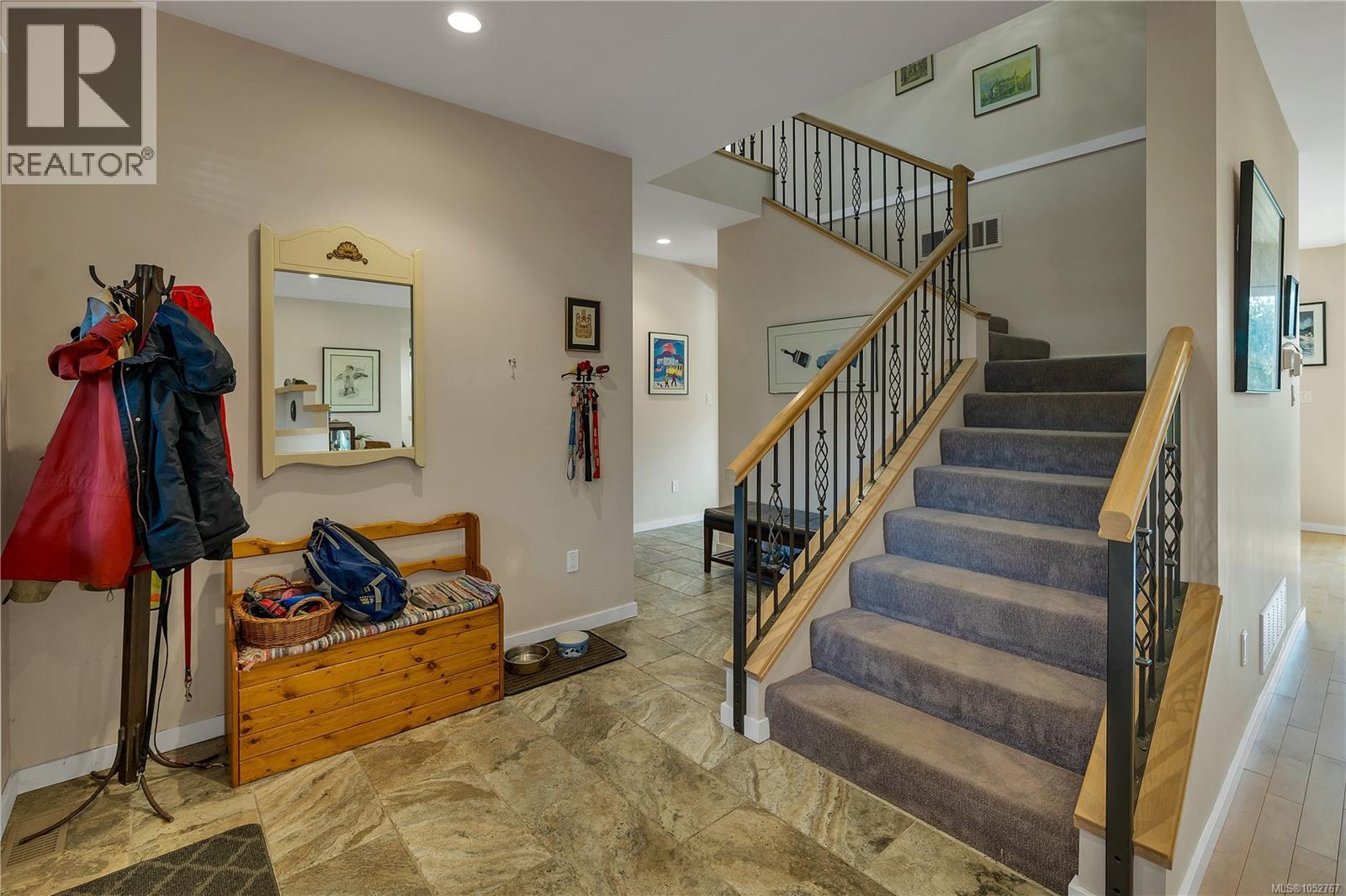 983 Alder St S - 9